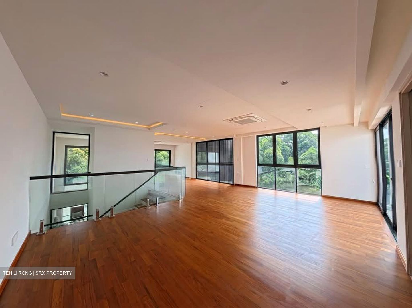 Lucky Hills (D16), Terrace #604570531